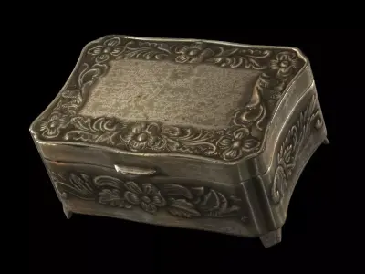 Old brass box Free 3D model