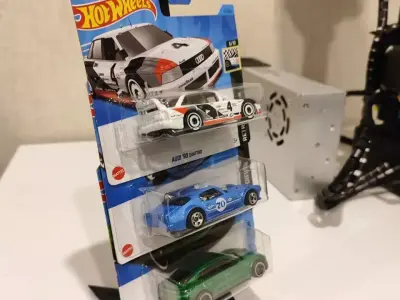 Display stand for packaged Hot Wheels cars 3D print model