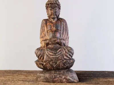 wooden Buddha statue - photoscan Low-poly 3D model