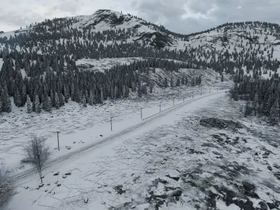 Scenic Winter Countryside Roads Low-poly 3D model