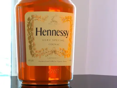 Hennessy Very Special Cognac bottle 3D Model Low-poly 3D model