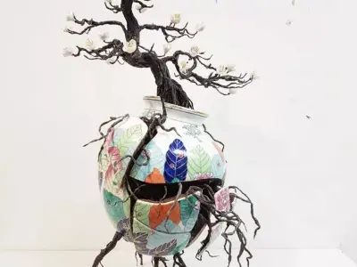 Cracked Porcelain Vase Blossoming Tree Surreal Art Sculpture Low-poly 3D model