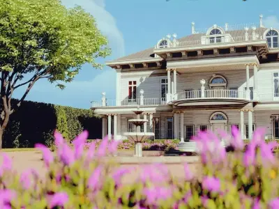 Grand Palace Majestic Mansion and Luxurious Interior Environment Low-poly 3D model