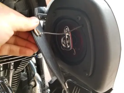 Speaker enclosure for Harley Davidson front lowers - basic 3D print model