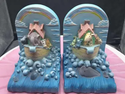 noah s ark bookends  giraffe and elephant 3D print model