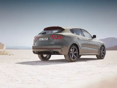 Luxury SUV unbranded 3D model