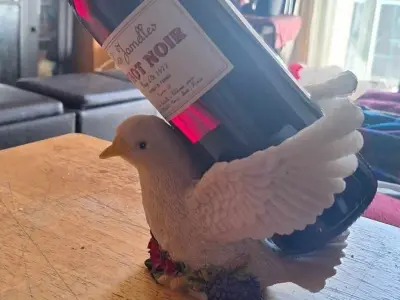 dove decoration wine holder 3D print model