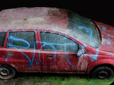 car vandalized street wreck PBR photogrammetry 3D model