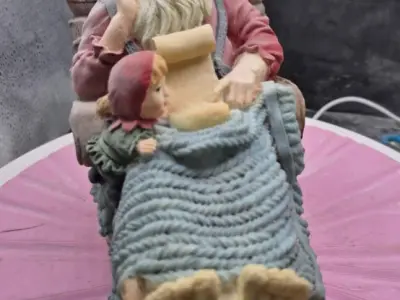 santa resting in bed with list 3D print model