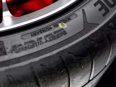 Bridgestone Potenza SPORT EVO 285 35 R19 103Y 3D model