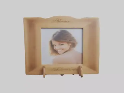 Personalized photo frame model Low-poly 3D model