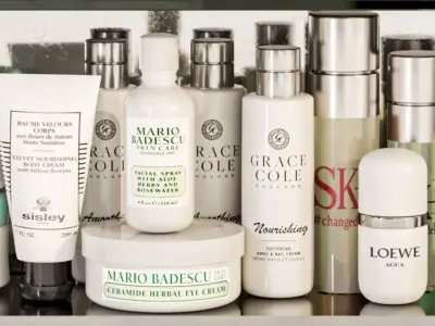 A set of cosmetics in a beauty salon for make-up 3D model