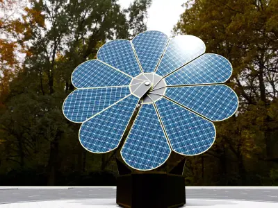 Dual Axis Daisy With Solar Tracking System-10 Wings-5-5 kW Low-poly 3D model