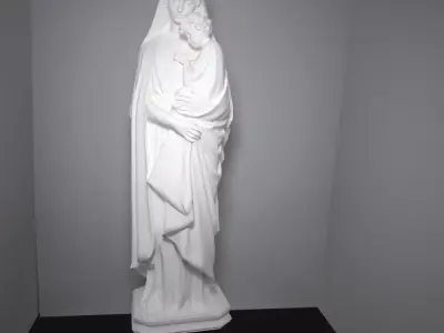 Decorative woman and child  Low-poly 3D model