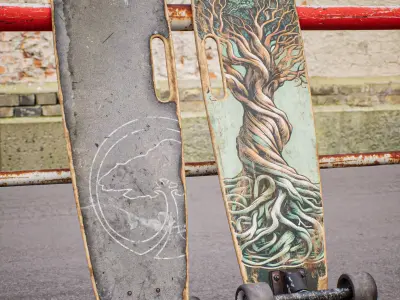 Old Longboard Low-poly 3D model