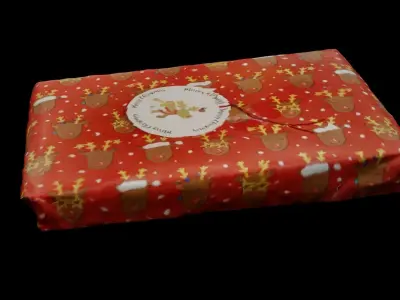 Realistic Christmas Present Low-poly 3D model