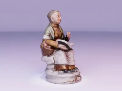 Old woman statue  Low-poly 3D model