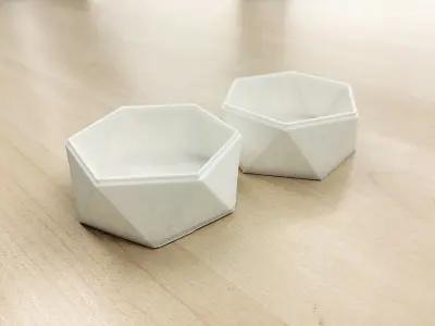 Low Poly Tray - Stackable Free 3D print model