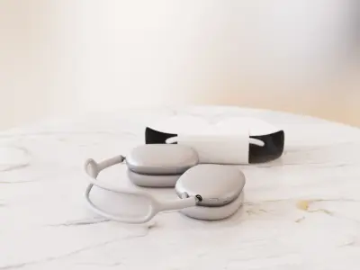 Luxury headphones max 3D model