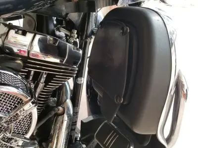 Speaker enclosure for Harley Davidson front lowers - basic 3D print model