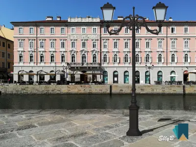 Old School Street Lamp 3D model