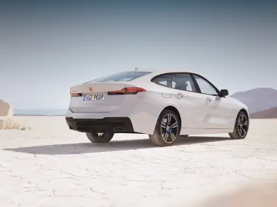 Family sedan unbranded 3D model