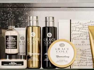 A set of cosmetics in a beauty salon for make-up 3D model