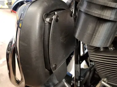 Speaker enclosure for Harley Davidson front lowers - basic 3D print model