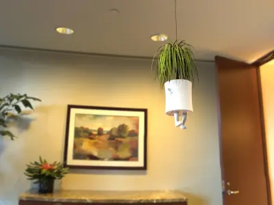 WALKING PLANTER Free 3D model