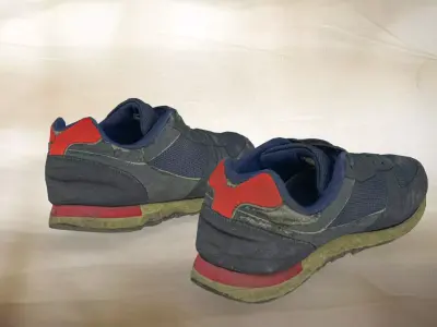 A pair of used sport shoe 018 Low-poly 3D model