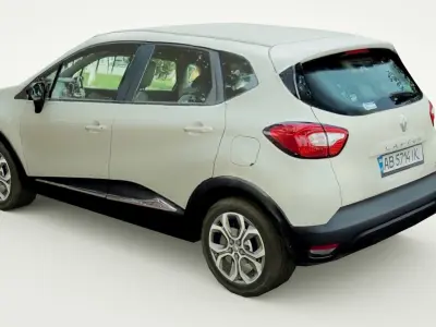 Renault Captur 2015 Low-poly 3D model