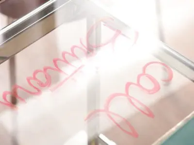 LR Merald Glass Desk Free 3D model