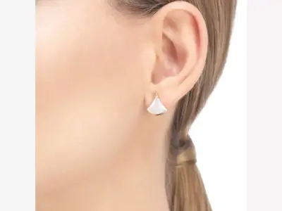 BULGARI - DIVAS DREAM - EARRINGS - SMALL WITH LARGE STONE 3D print model