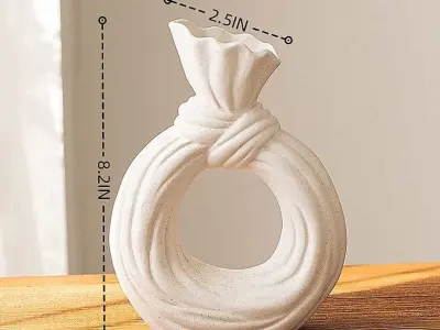 CHELITY MODERN DECORATIVE VASE 3D model