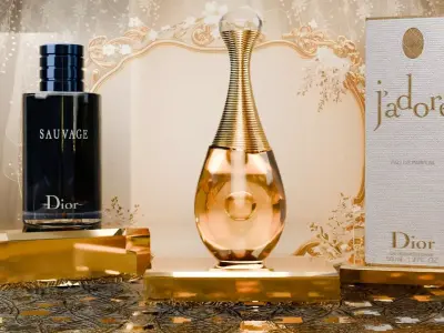 Dior jadore and Sauvage perfume 3D model and Animation  Low-poly 3D model