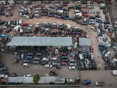 cars wreckage post apo area terrain drone scan Low-poly 3D model