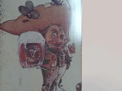 Decorated box Low-poly 3D model