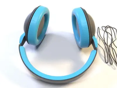 Full size headphones Low-poly 3D model
