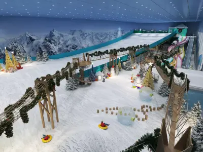 Indoor ski slope Low-poly 3D model