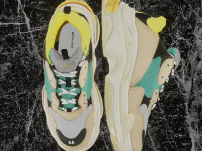 BALENCIAGA TRIPLE S TRAINERS 3D SHOES Low-poly 3D model