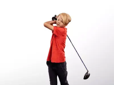 Markus 12497 - Boy Playing Golf Low-poly 3D model