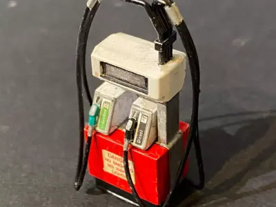 GARAGE FUEL PUMP 7MM SCALE O GAUGE MODEL RAILWAY 3D print model