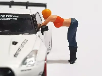 Figure Reni Sexy Girl 1-64 Scale 3D print model