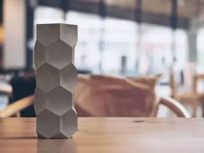 Hexaroma Vase Free 3D model