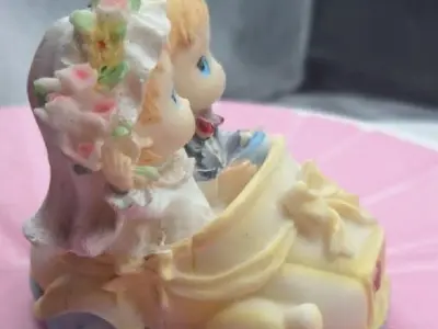 wedding topper bride groom in car 3D print model