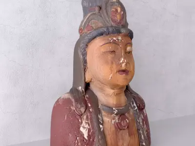 Antique Quan-Yin Wooden Bust 3D model