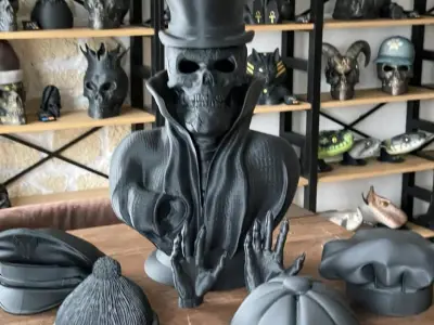Skull lamp with cylinder hat eyes open 3D print model