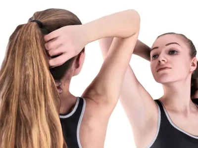 Sporty woman with long hair posing 49 Low-poly 3D model