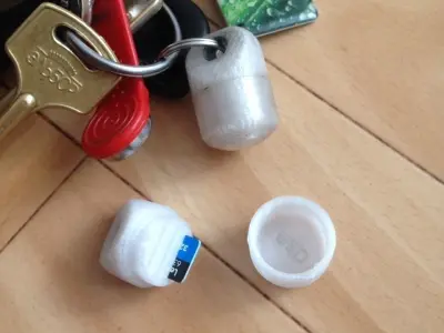 Keychain - case for uSD cards Free 3D print model