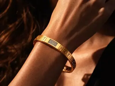 Luxury Gold Bracelet with Screw Details and Diamond Setting 3D print model